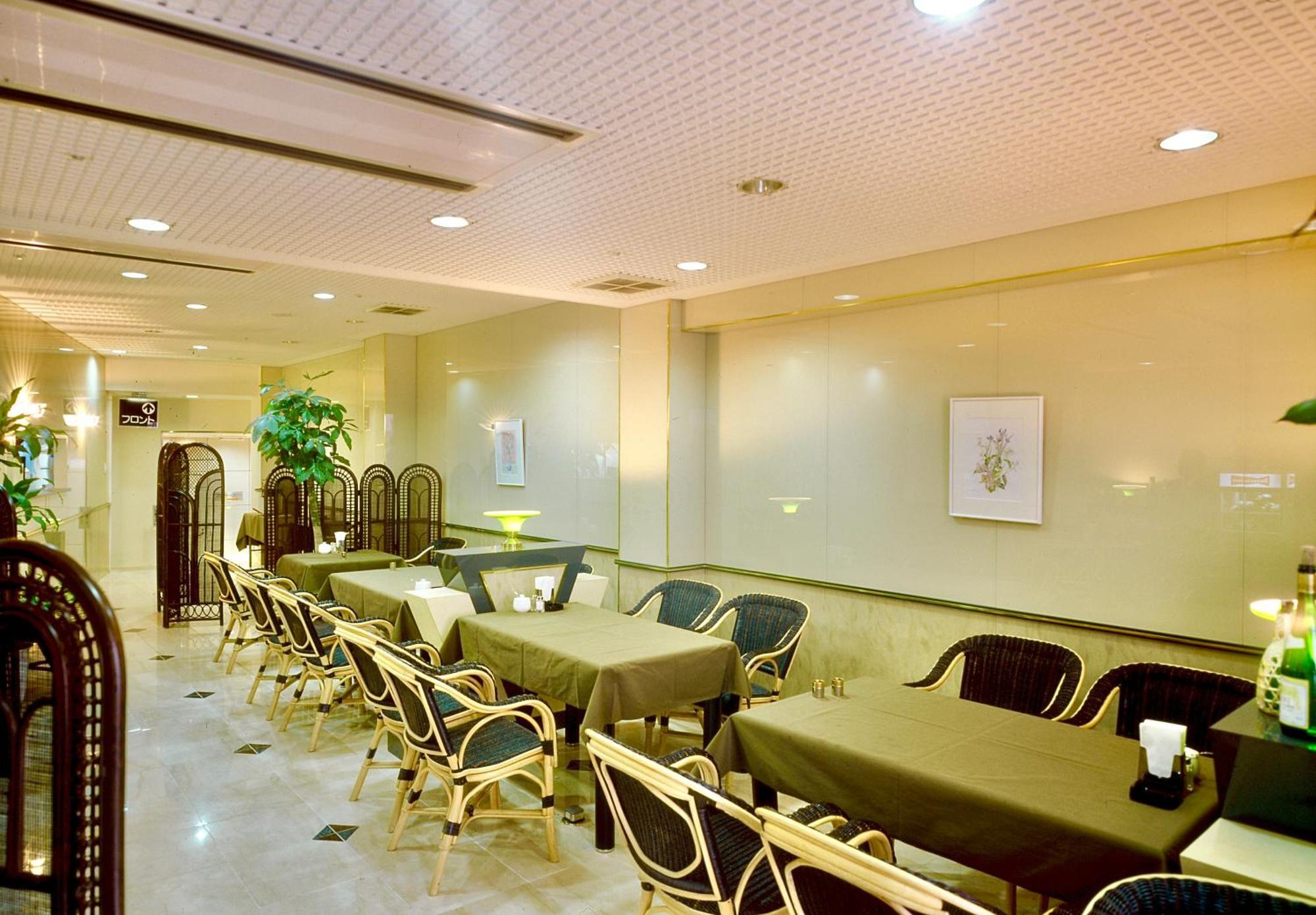 Okayama Ekimae Universal Hotel Eksteriør bilde